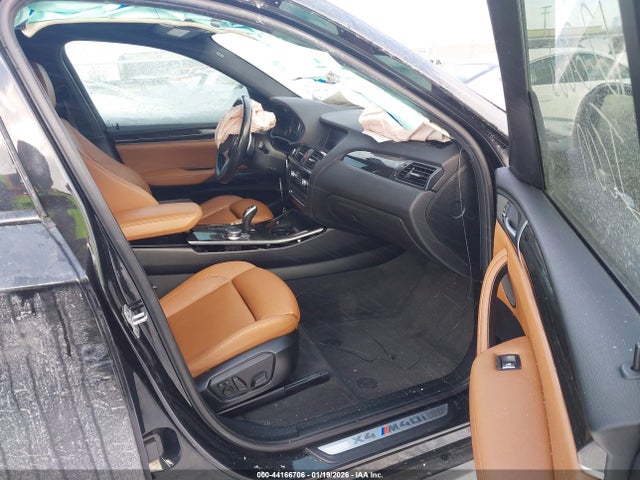 2018 BMW X4 5UXXW7C54J0W64234 Photo 4