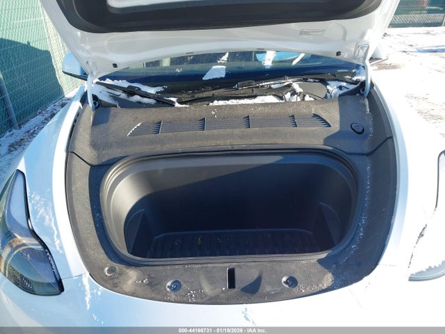 2025 TESLA MODEL Y 7SAYGDEE4SF246762 Photo 9