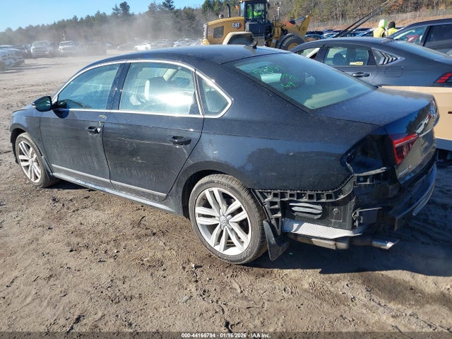 1VWGT7A33HC061647 Volkswagen Passat 1.8t Se