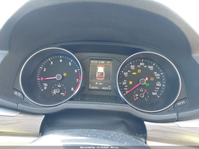 1VWGT7A33HC061647 Volkswagen Passat 1.8t Se