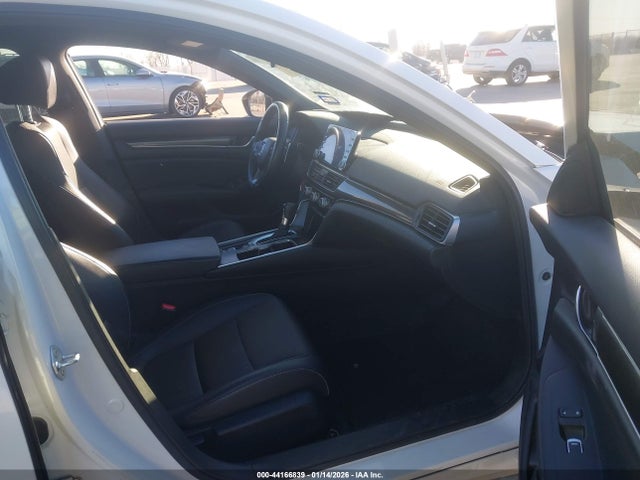 1HGCV1F37NA033053 Honda Accord Sport