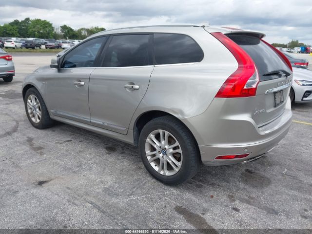 2015 VOLVO XC60 YV440MDB5F2595264 Photo 2