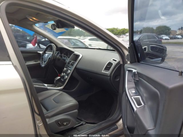 2015 VOLVO XC60 YV440MDB5F2595264 Photo 4