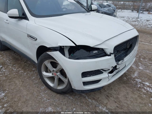 2018 JAGUAR F-PACE SADCJ2FX8JA270264 Photo 5