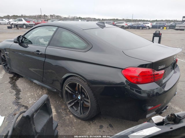 2015 BMW M4 WBS3R9C58FK332482 Photo 2
