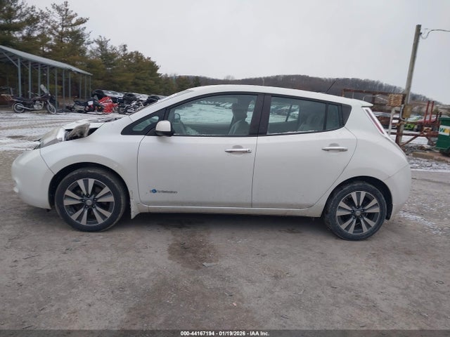 Nissan LEAF SV 2015 1N4AZ0CP1FC311579 Image 14