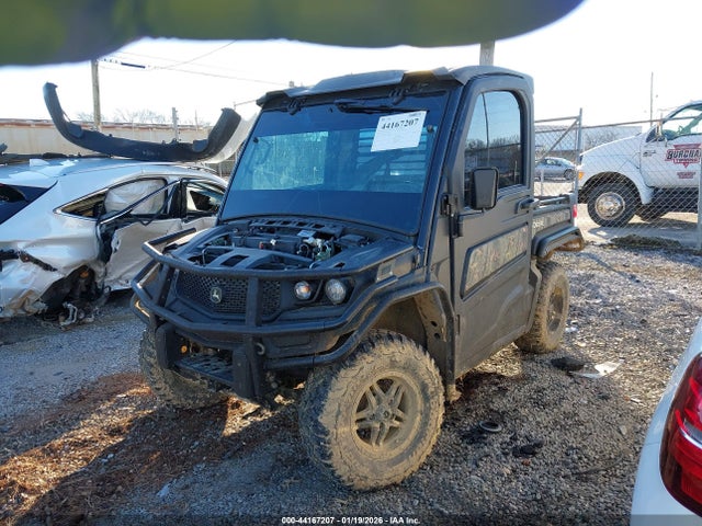 John Deere Xuv835m Gator 2019 1M0835RAJKM023716 Image 2