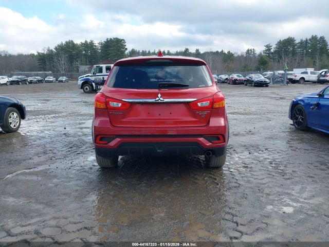 JA4AR3AW9JU014319 Mitsubishi Outlander Sport 2.4 Se