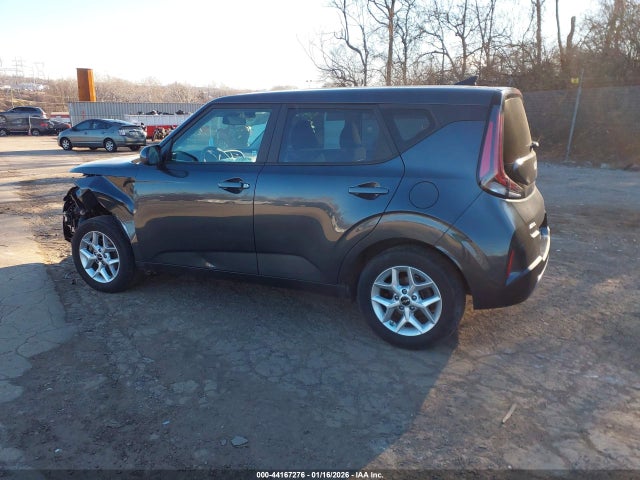 KNDJ23AU0R7241370 KIA SOUL LX