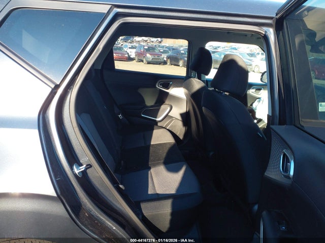 KNDJ23AU0R7241370 KIA SOUL LX
