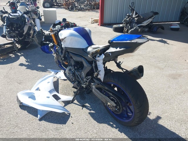 2025 YAMAHA YZFR7 JYARM38E5SA016782 Photo 2