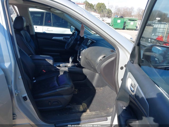 44167335 :رقم المزاد ، 5N1DR2MN0HC633483 vin ، 2017 Nissan Pathfinder Sl مزاد بيع