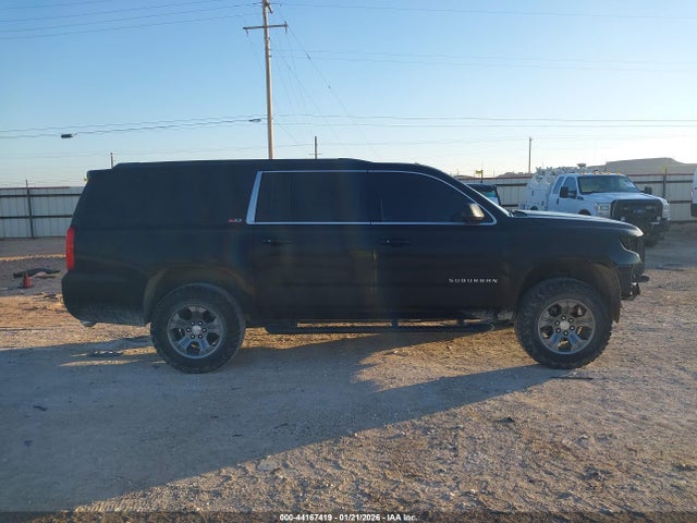 Продаж на аукціоні авто 2018 Chevrolet Suburban Lt, vin: 1GNSKHKC4JR137648, номер лоту: 44167419