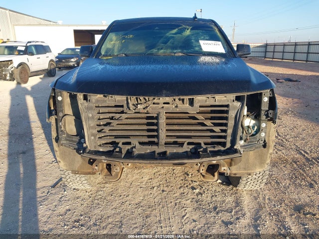 Продаж на аукціоні авто 2018 Chevrolet Suburban Lt, vin: 1GNSKHKC4JR137648, номер лоту: 44167419