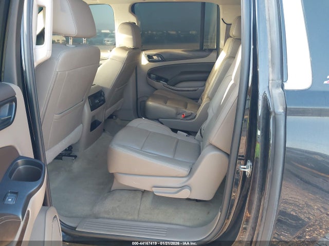 Продаж на аукціоні авто 2018 Chevrolet Suburban Lt, vin: 1GNSKHKC4JR137648, номер лоту: 44167419