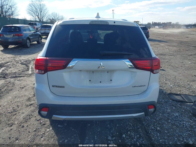 Mitsubishi Outlander Es 2018 JA4AD2A37JZ009007 Image 15