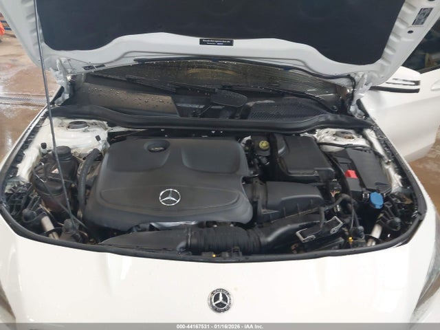 WDDSJ4GB7JN523353 Mercedes-Benz CLA 250 4MATIC