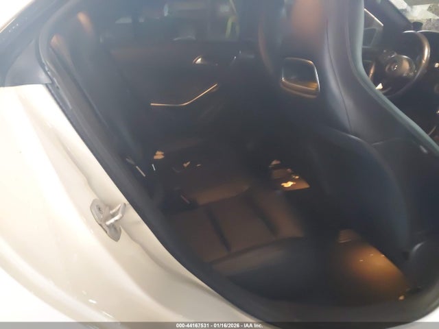 WDDSJ4GB7JN523353 Mercedes-Benz CLA 250 4MATIC