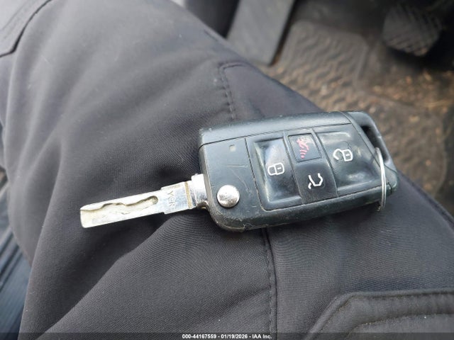 44167559 :رقم المزاد ، 3VW217AU4FM010534 vin ، 2015 Volkswagen Golf Tsi S 4-door مزاد بيع