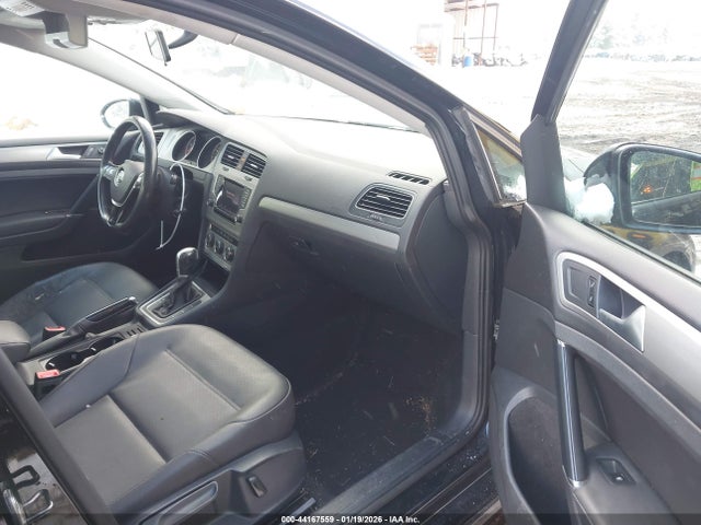 44167559 :رقم المزاد ، 3VW217AU4FM010534 vin ، 2015 Volkswagen Golf Tsi S 4-door مزاد بيع