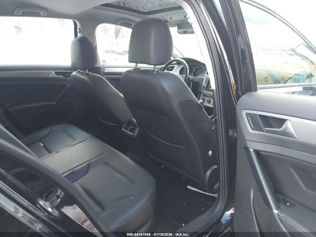 44167559 :رقم المزاد ، 3VW217AU4FM010534 vin ، 2015 Volkswagen Golf Tsi S 4-door مزاد بيع