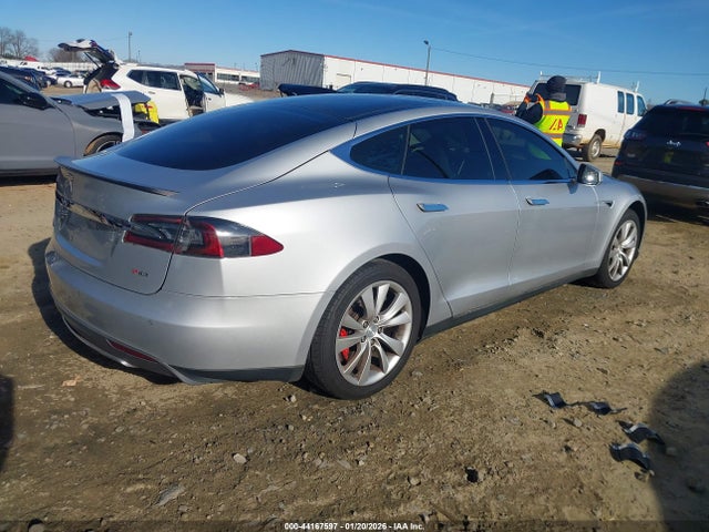 2014 TESLA MODEL S 5YJSA1H18EFP40901 Photo 3