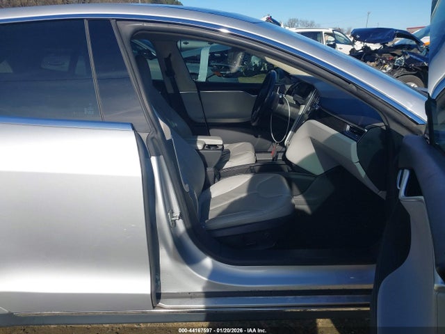 2014 TESLA MODEL S 5YJSA1H18EFP40901 Photo 4