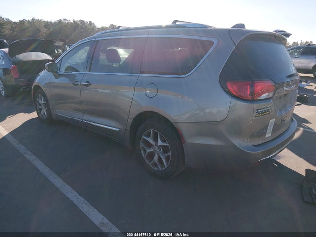 Продажа на аукционе авто 2018 Chrysler Pacifica Touring L Plus, vin: 2C4RC1EG2JR116785, номер лота: 44167610