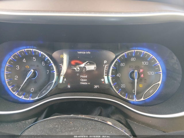 Продажа на аукционе авто 2018 Chrysler Pacifica Touring L Plus, vin: 2C4RC1EG2JR116785, номер лота: 44167610