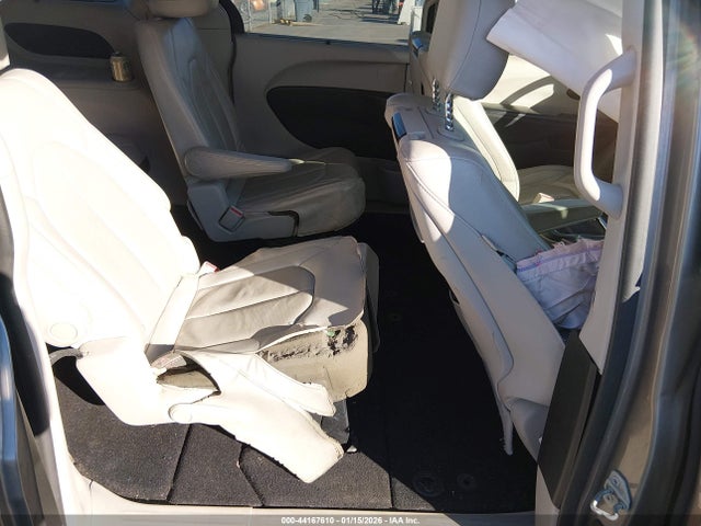Продажа на аукционе авто 2018 Chrysler Pacifica Touring L Plus, vin: 2C4RC1EG2JR116785, номер лота: 44167610