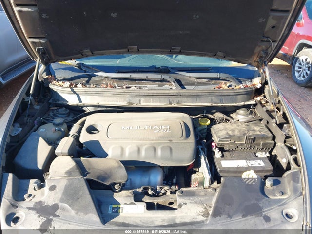 1C4PJLCB3FW637965 Jeep Cherokee Latitude
