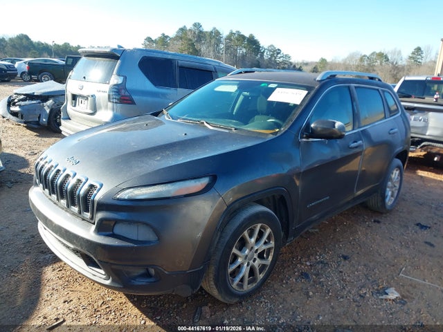 1C4PJLCB3FW637965 Jeep Cherokee Latitude