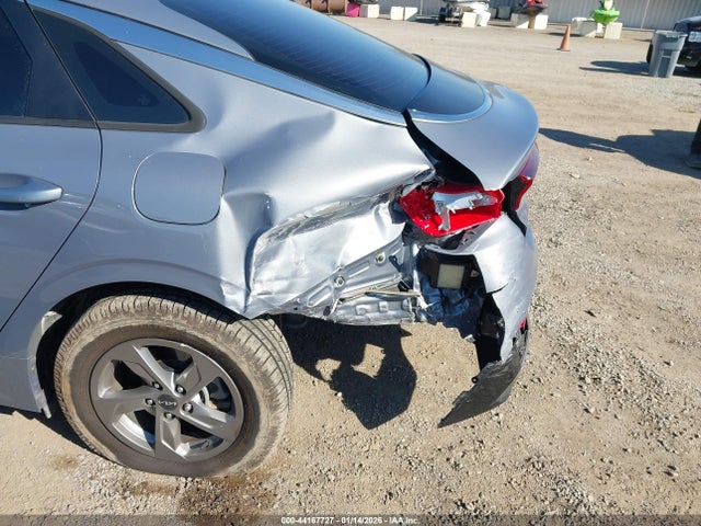 5XXG14J23PG186287 KIA K5 LXS