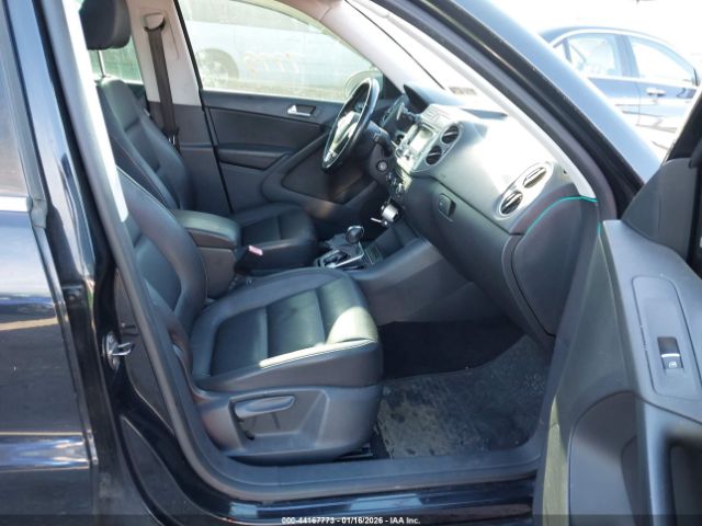 2011 VOLKSWAGEN TIGUAN WVGBV7AX6BW531228 Photo 4