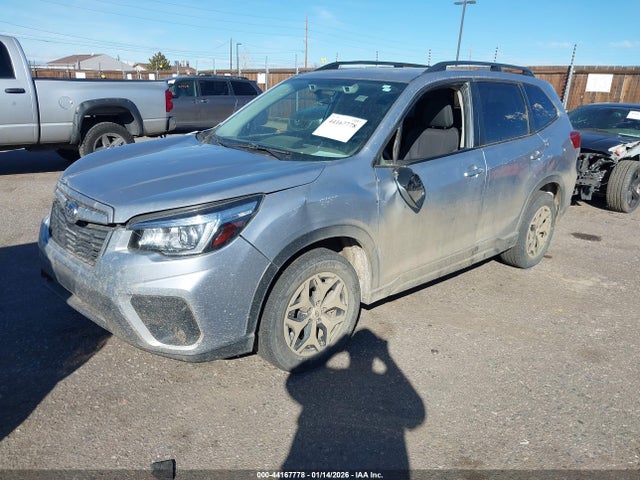 Subaru Forester Premium 2019 JF2SKAEC3KH538354 Image 2