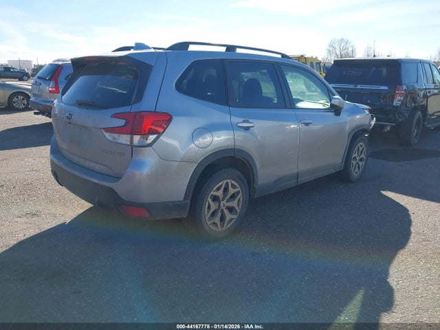 Subaru Forester Premium 2019 JF2SKAEC3KH538354 Image 4