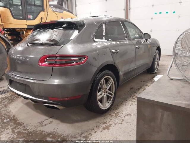 2018 PORSCHE MACAN WP1AA2A52JLB22316 Photo 3
