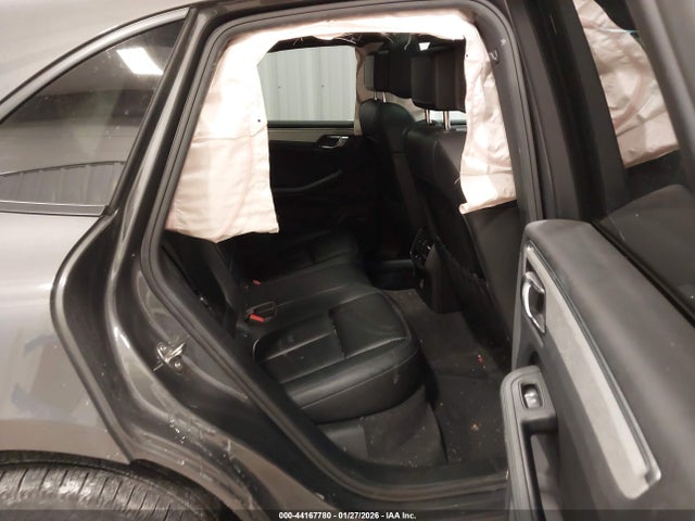 2018 PORSCHE MACAN WP1AA2A52JLB22316 Photo 7