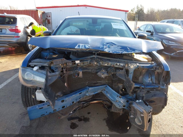 Продажа на аукционе авто 2022 Chrysler 300 Touring, vin: 2C3CCAAG1NH139499, номер лота: 44167906