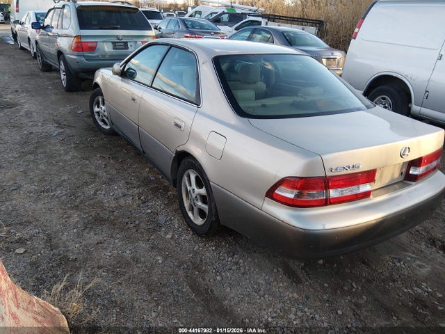 2001 LEXUS ES 300 JT8BF28G610293343 Photo 2