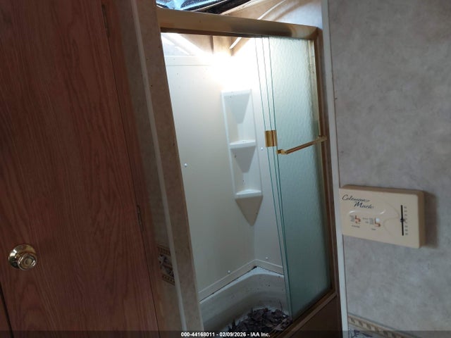 2004 Jayco Eagle Series M-282 F მანქანა იყიდება აუქციონზე, vin: 1UJBJ02N141CY0173, აუქციონის ნომერი: 44168011