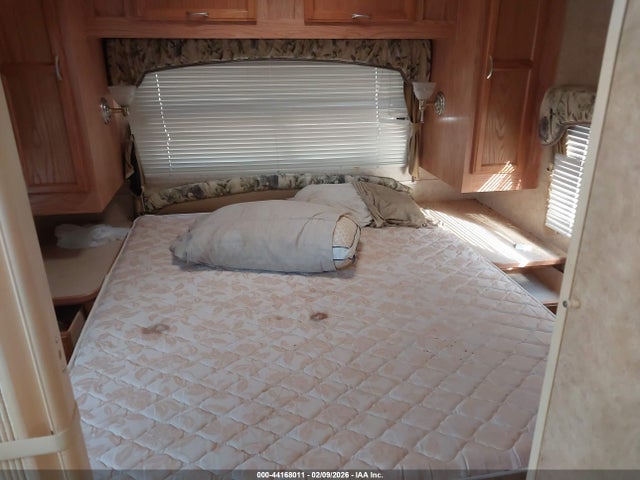 2004 Jayco Eagle Series M-282 F მანქანა იყიდება აუქციონზე, vin: 1UJBJ02N141CY0173, აუქციონის ნომერი: 44168011
