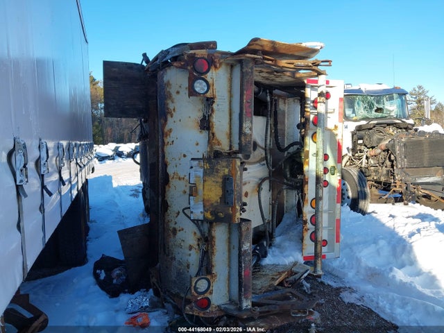 2NKHHM6X5GM497789 Kenworth Construction T270