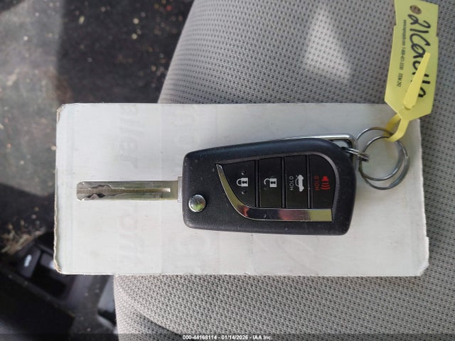 JTDEPMAE3MJ180755 Toyota COROLLA LE