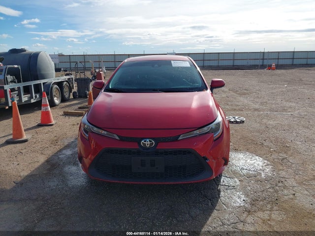 JTDEPMAE3MJ180755 Toyota COROLLA LE