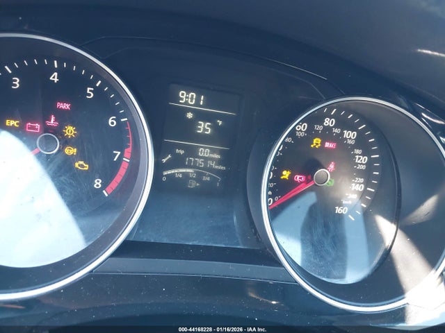 3VWL17AJ0GM222570 Volkswagen Jetta 1.8t Sel