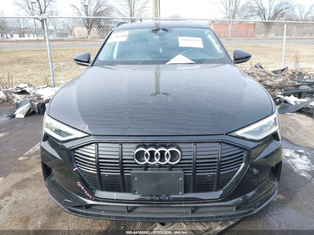 WA1AAAGE7MB009386 Audi E-tron Premium Quattro