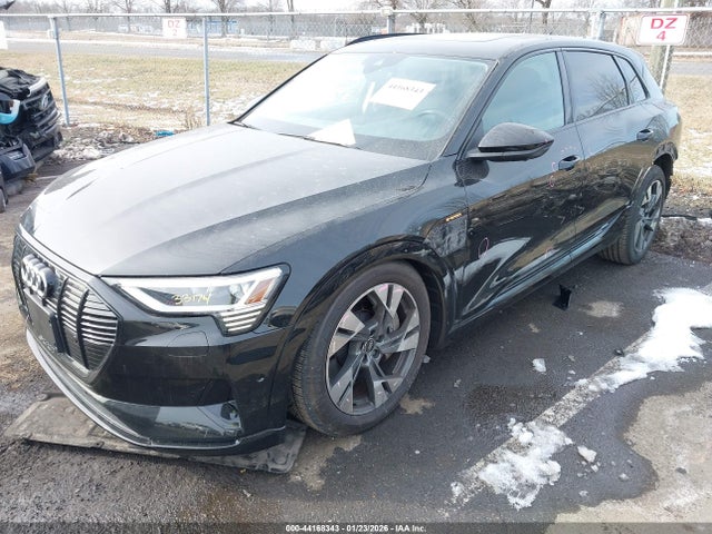 2021 AUDI E-TRON WA1AAAGE7MB009386 Photo 1