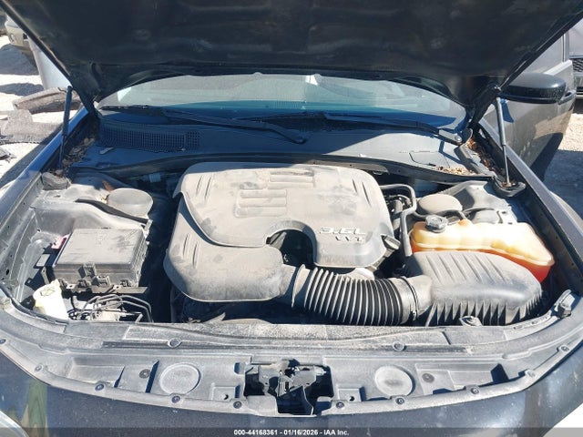 2015 Chrysler 300 Limited მანქანა იყიდება აუქციონზე, vin: 2C3CCAAG1FH818125, აუქციონის ნომერი: 44168361