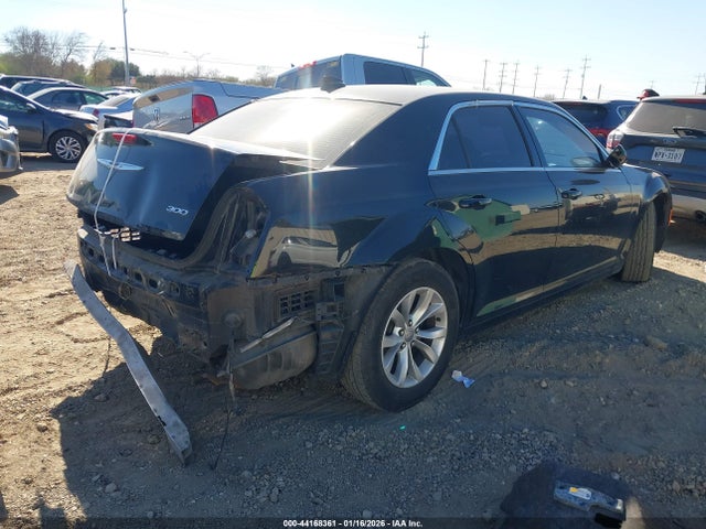 2015 Chrysler 300 Limited მანქანა იყიდება აუქციონზე, vin: 2C3CCAAG1FH818125, აუქციონის ნომერი: 44168361